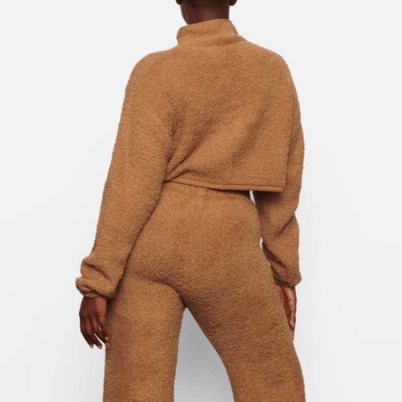 Skims Cozy Knit Teddy Cropped Pullover Camel S/M - Picture 3 of 15